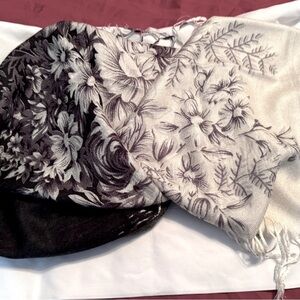💜 Exquisite Vintage Black and White Floral 100% Pashmina From Veond